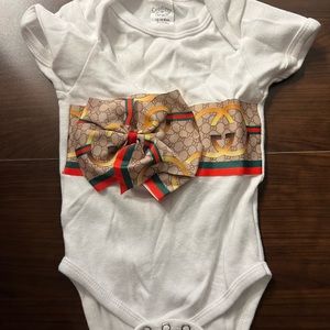 Replica onsie
